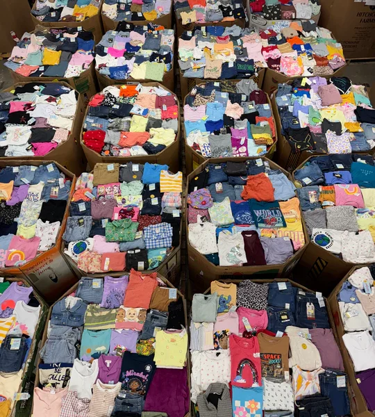 Target Kids Clothing – 850 Pieces